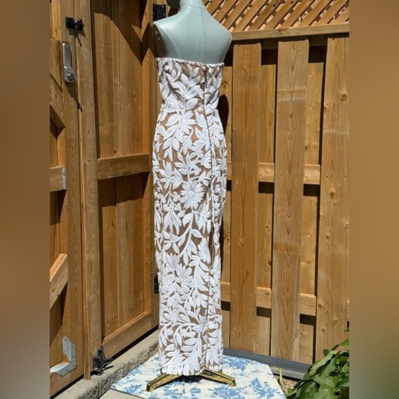 🆕 BRONX & BANCO 🧿 NWOT Dahlia Gown, White Sequin Floral Gown - Sz L US 8 - Picture 11 of 16